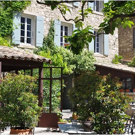 La Figuiere De Vaucluse Bed & Breakfast 2*