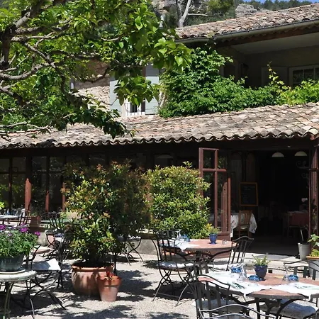 La Figuiere De Vaucluse 2*